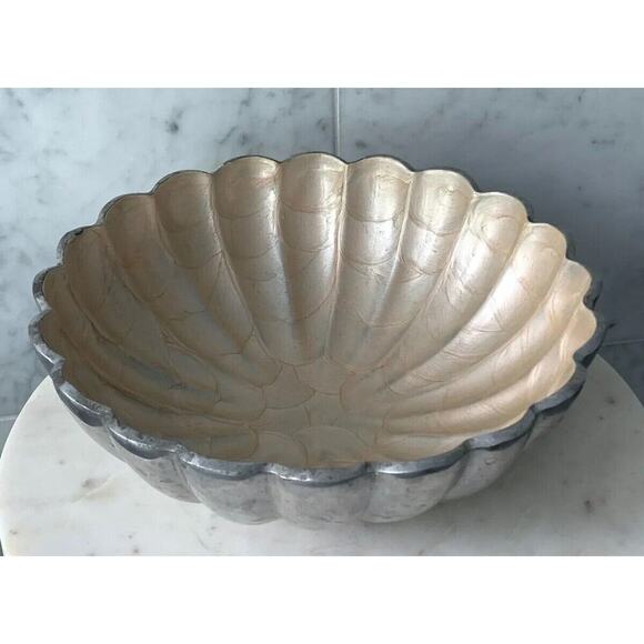 JULIA KNIGHT Peony 8.5” Round Bowl Buttercream Mother of Pearl Scalloped VGUC - Picture 6 of 11